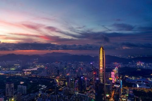 深圳企业视频制作深度方案:领视传媒解析从策略到精品呈现的全链路