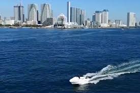 深圳宣传片制作：为何你的预算总打水漂？领视传媒揭示行业排名前三的隐秘逻辑